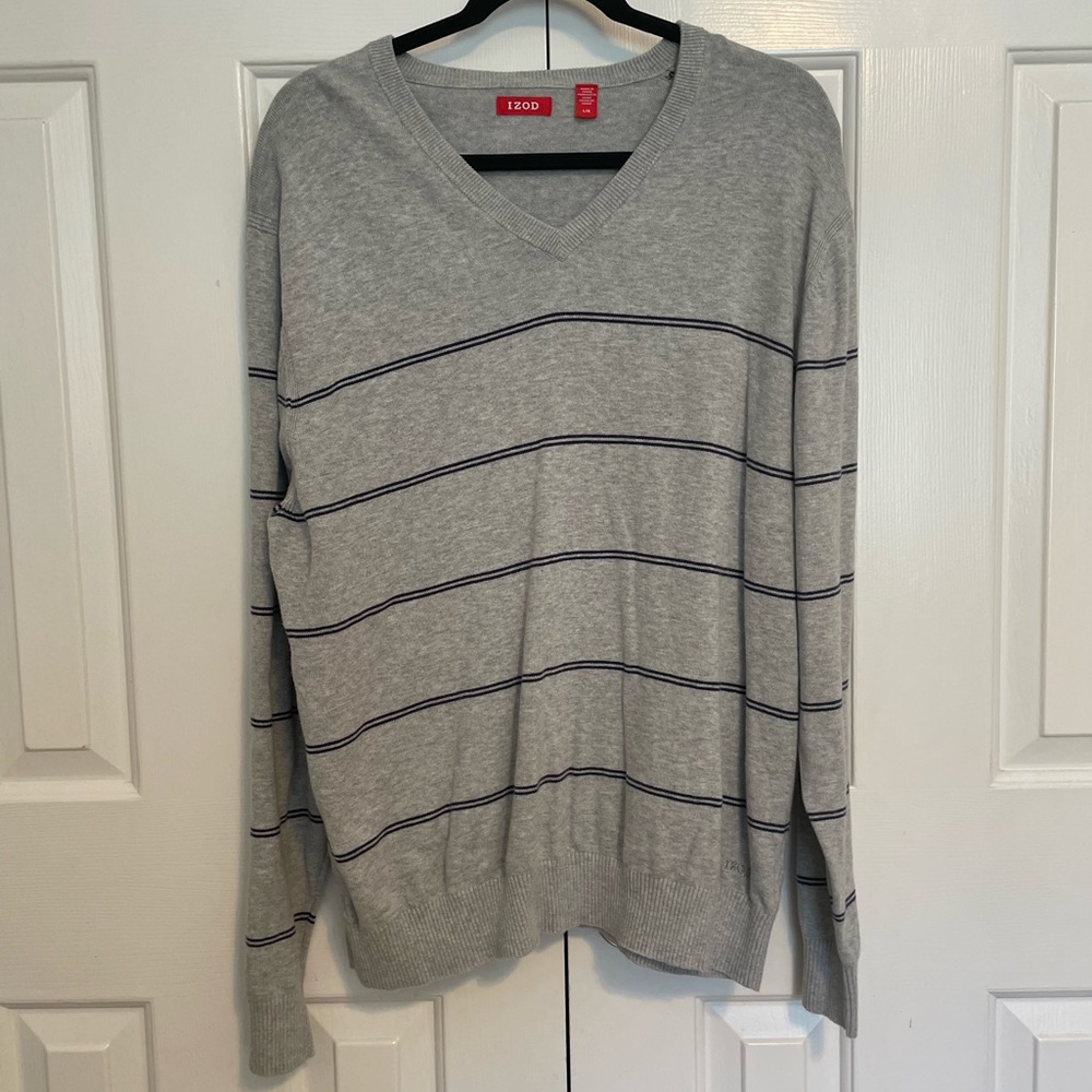 Men’s Izod V-Neck Lightweight Sweater, Gray w/ Navy Stripes, Large